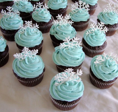 snow flakes cupcakes